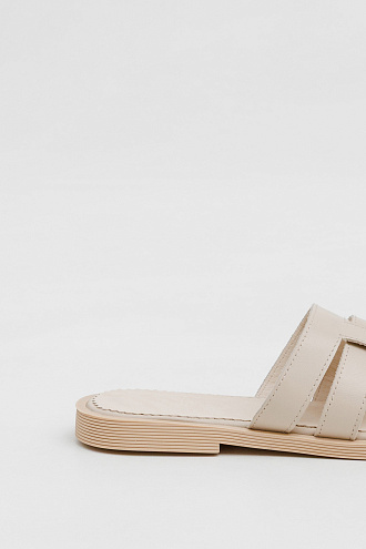 REINA BEIGE